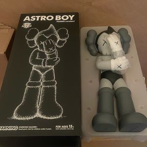 Kaws ASTROBOY (Grey) SURE RARE🔥🔥🔥
